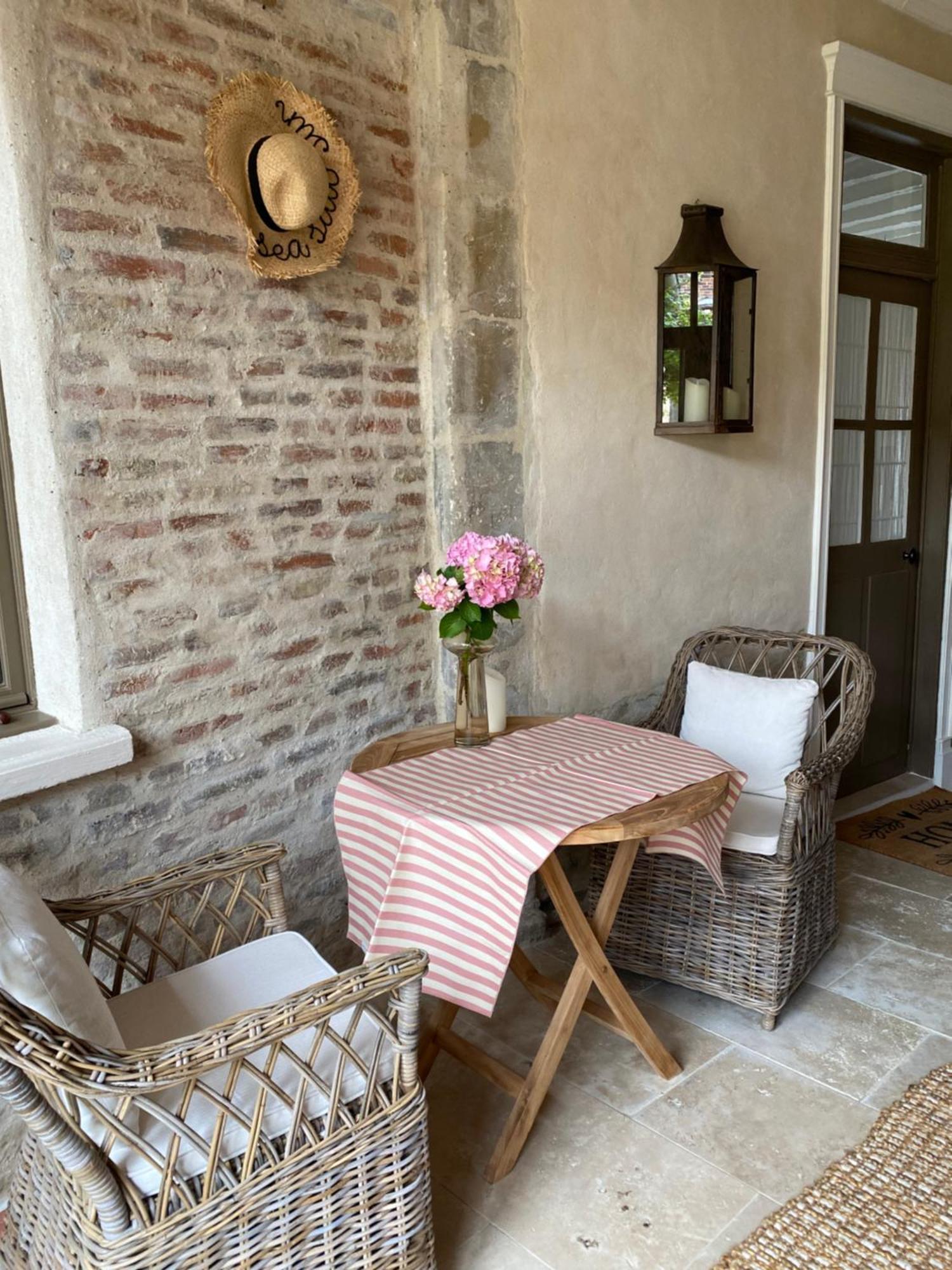 Les Hortensias Canly Exterior photo